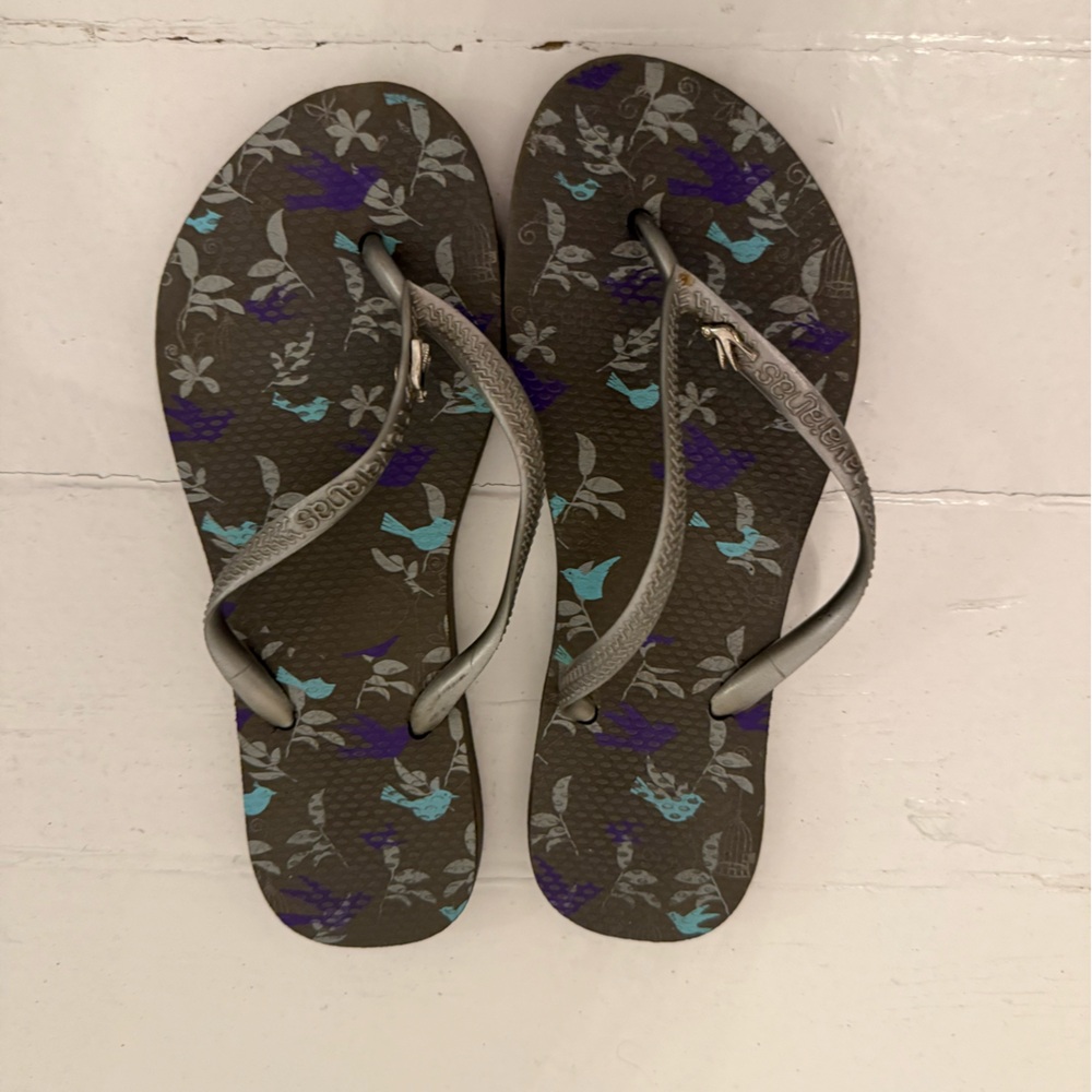 Havaianas Gray Flip Flop Sandals